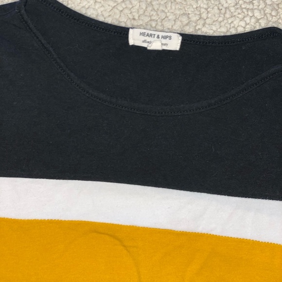 Waist Length Crop top - Picture 3 of 5